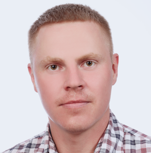 Песняев Евгений Сергеевич